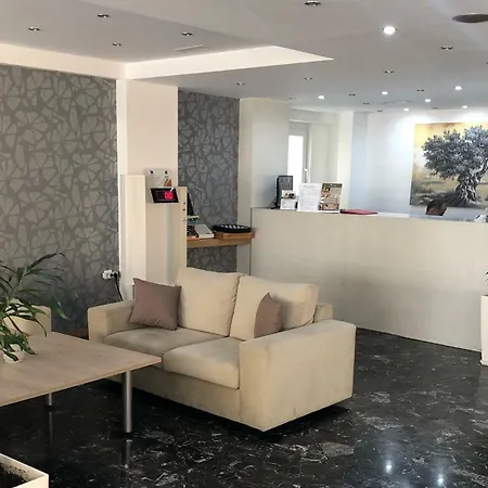 Mimosa Appart hôtel 2*